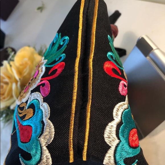 Embroidery handbag - Picture 4 of 8